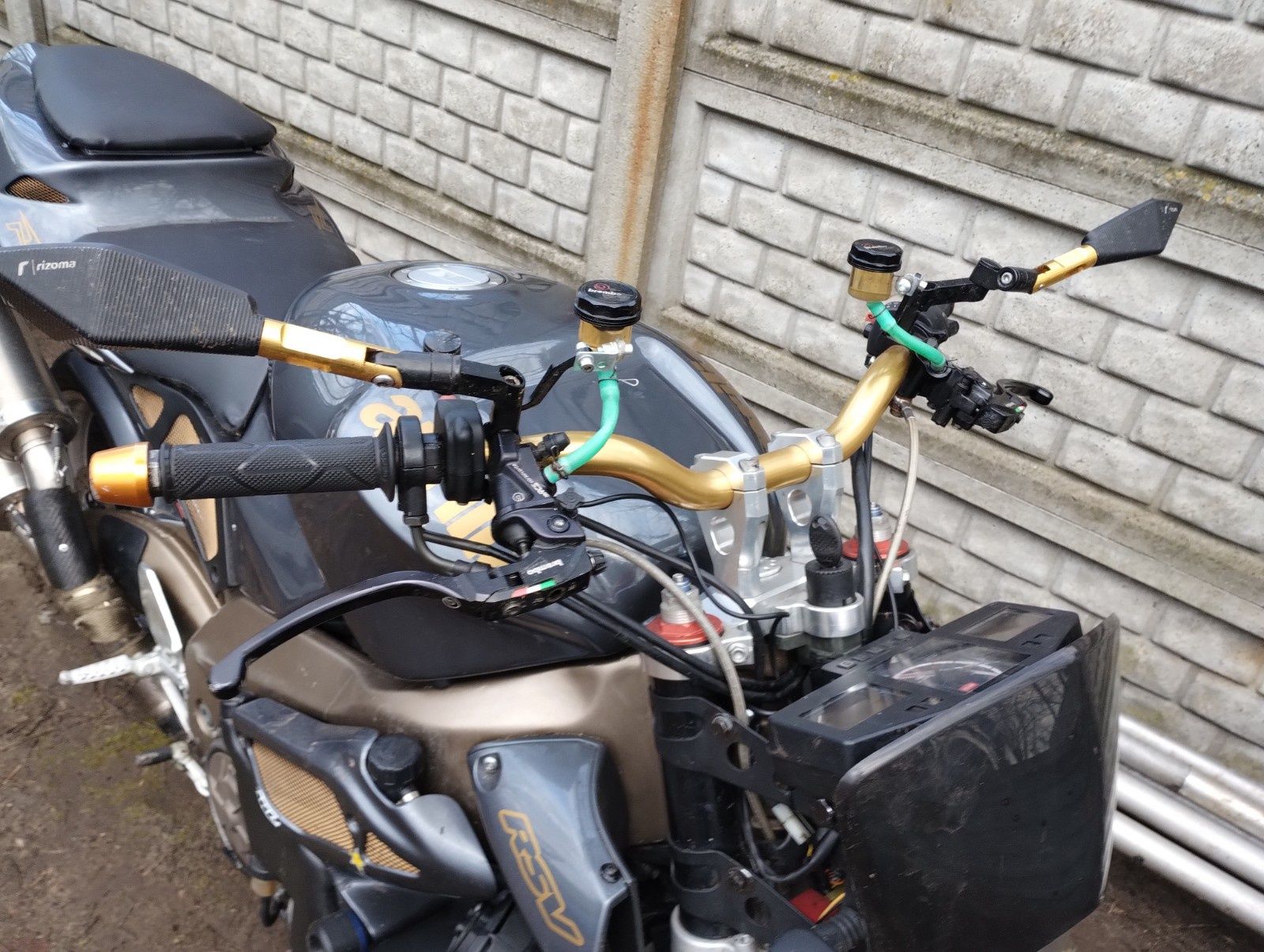 MOTOR APRILIA RSV 1000 TUONO MILLE R RR SP 140 koni mechanicznych