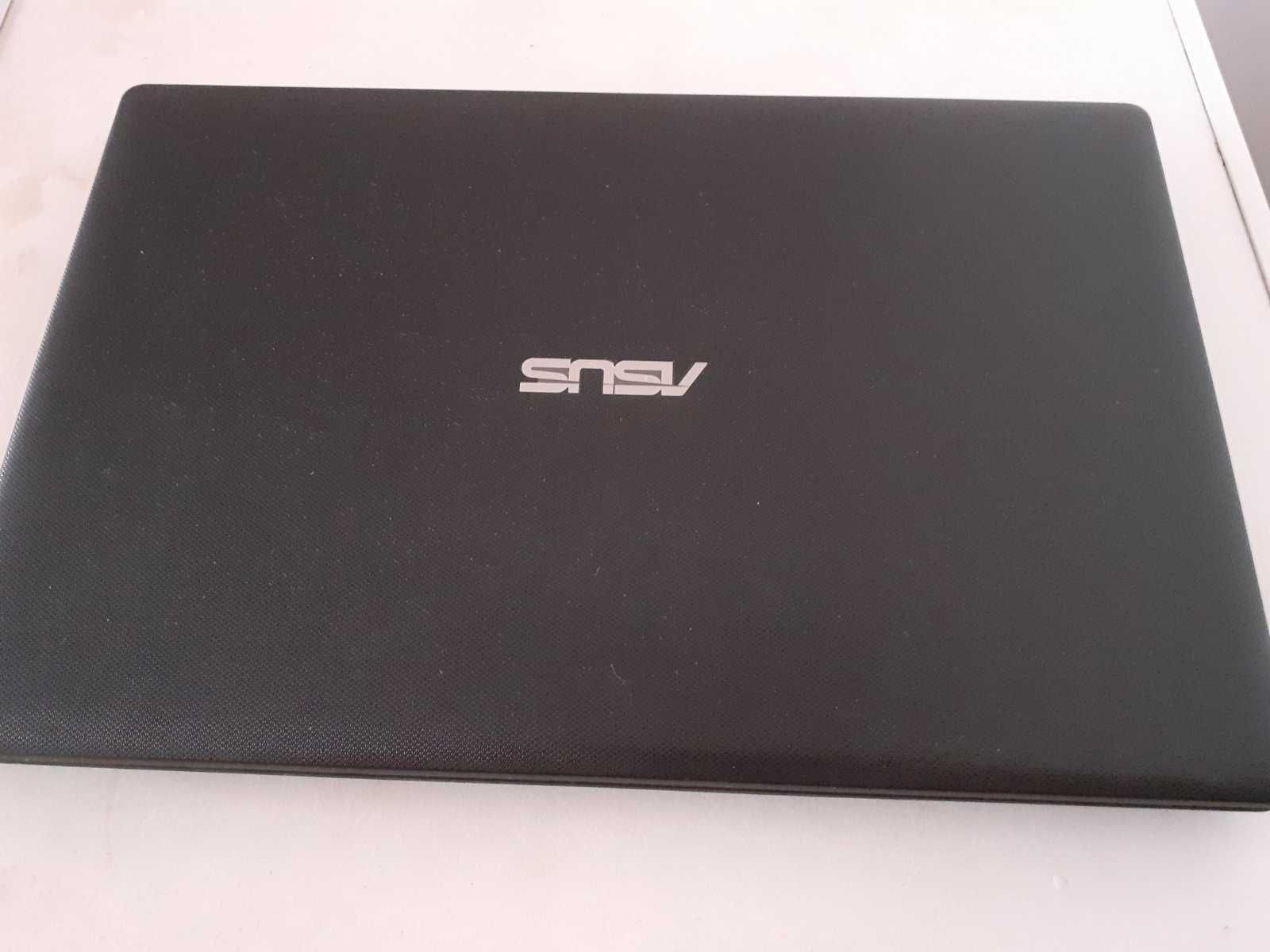 Laptop ASUS X551M