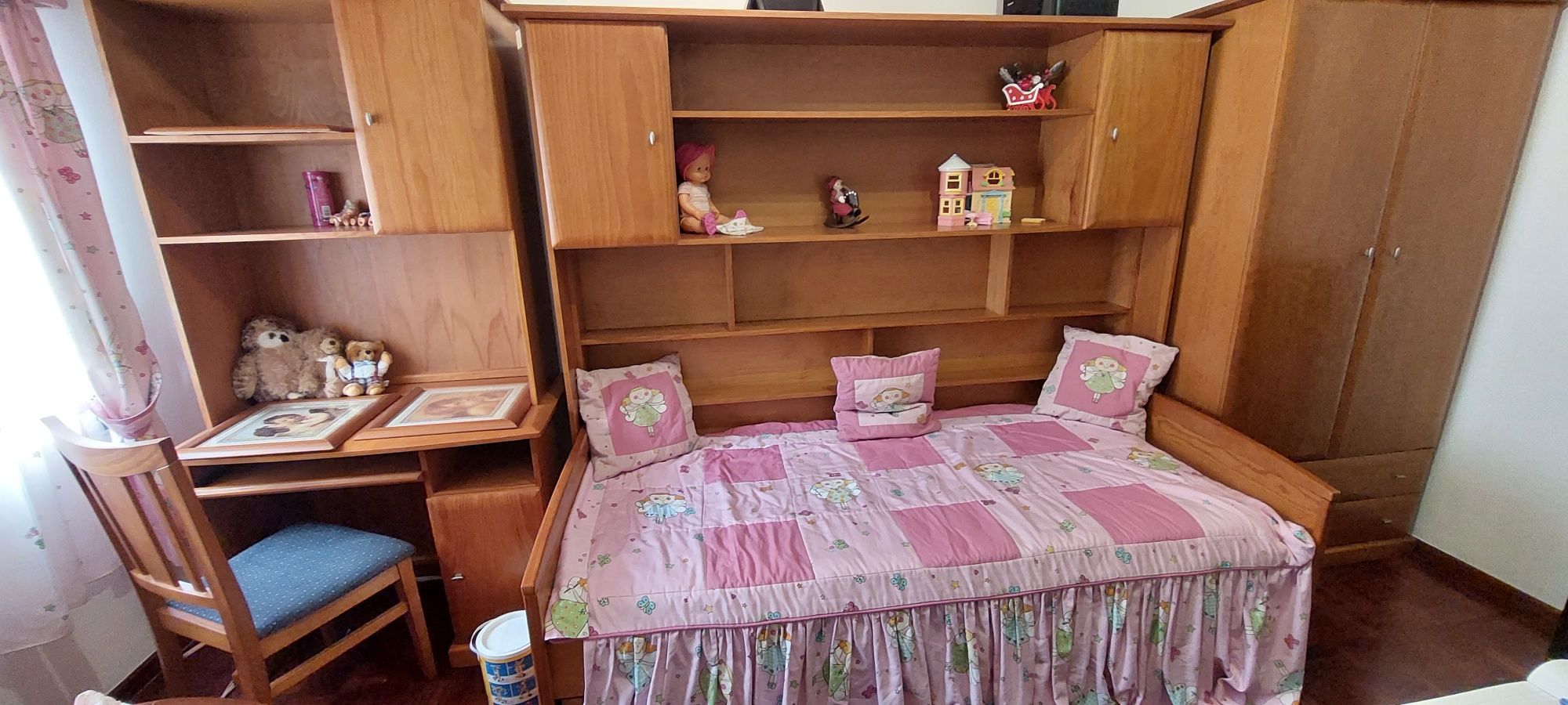 Cortinados e colcha de princesa 85€