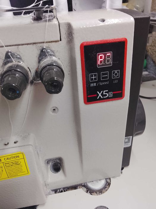 Máquina corte e coze