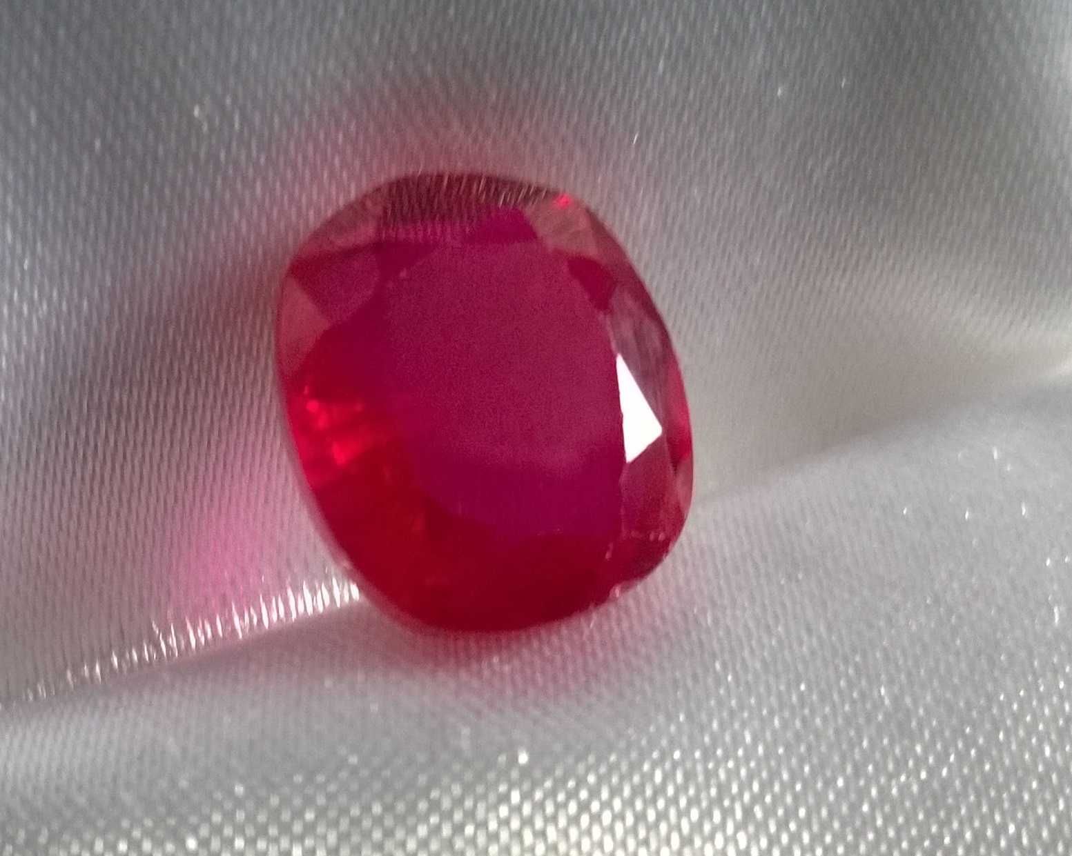 Rubin 8.8 CT ,   12.2 x 10.3 mm