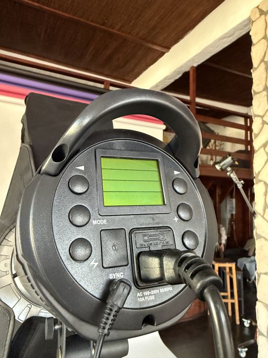 2 × Lampa studyjna FreePower Digital Pioneers III 500