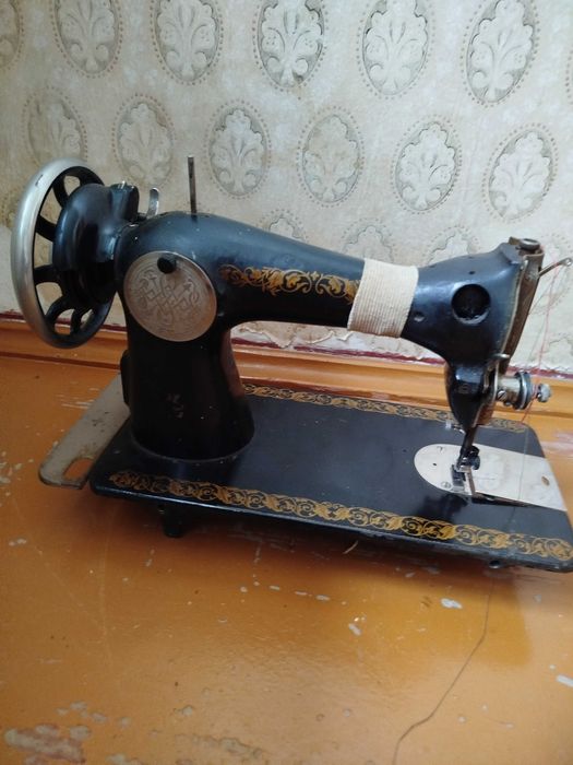 Швейная машина, без станины