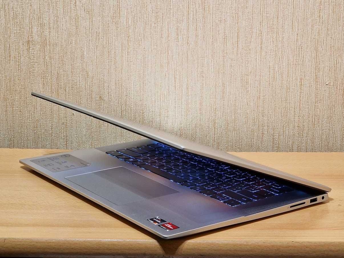 Сучасний Dell Inspiron 16 5635 AMD Ryzen 7-7730U SSD512 Батарея 9годин