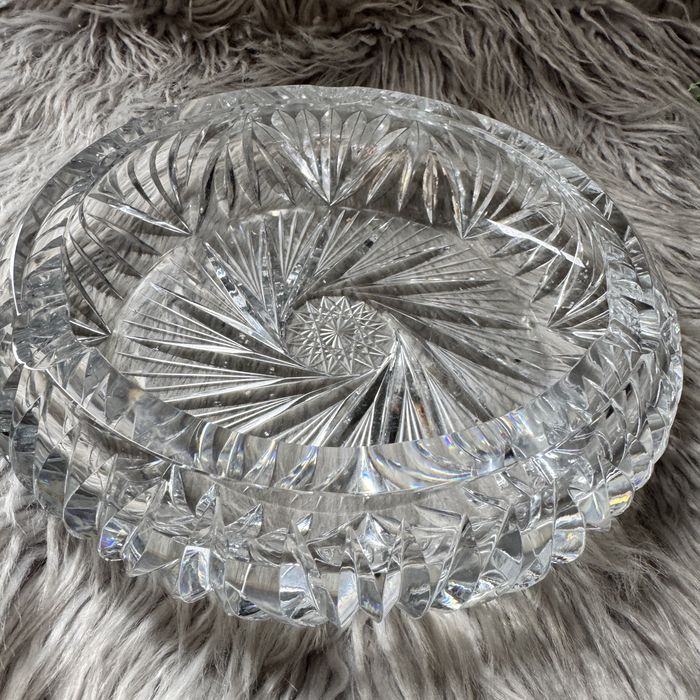 Szklana zdobiona miska