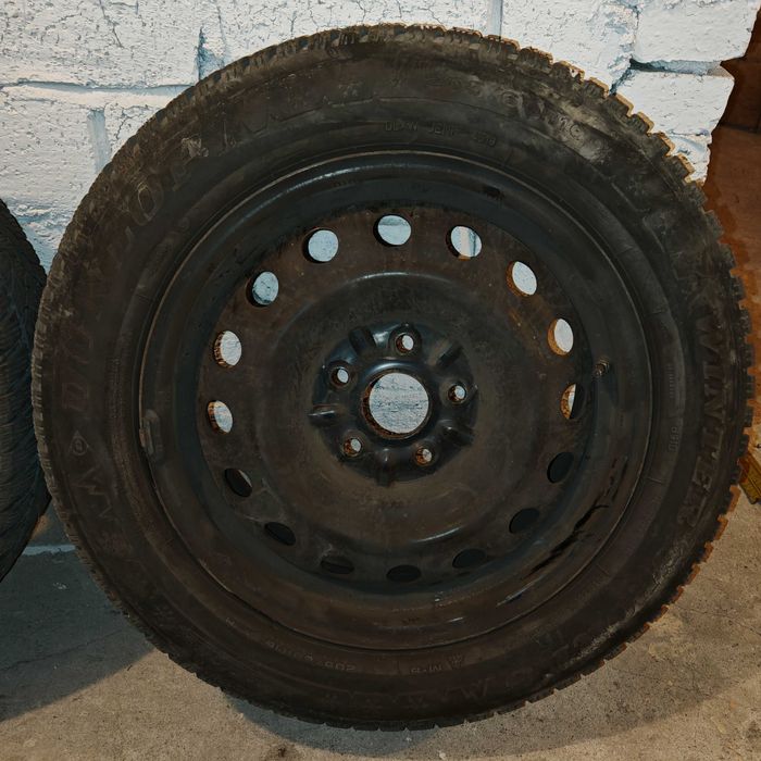 Komplet kół zimowych 205/60R16 Dunlop, Suzuki S-cross