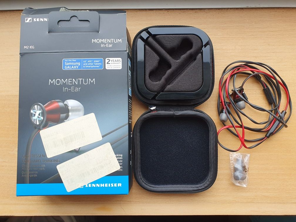 Auriculares Momentum In-Ear Sennheiser

Preço = 50€ (Não negociável) +