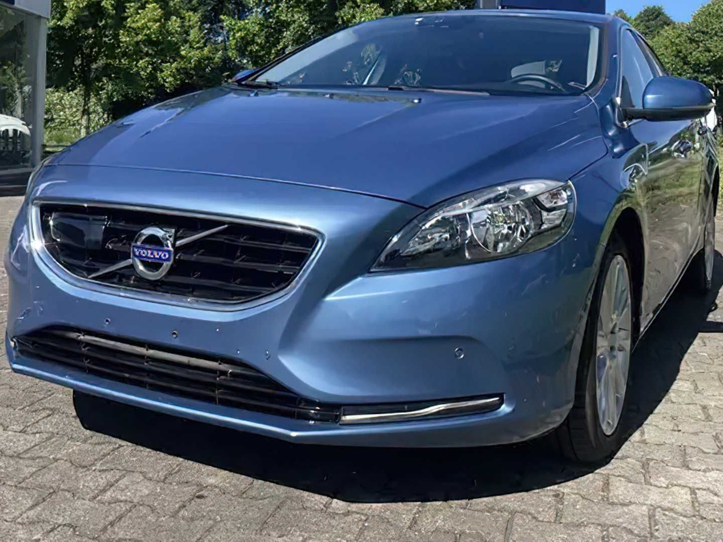Volvo V40   2016