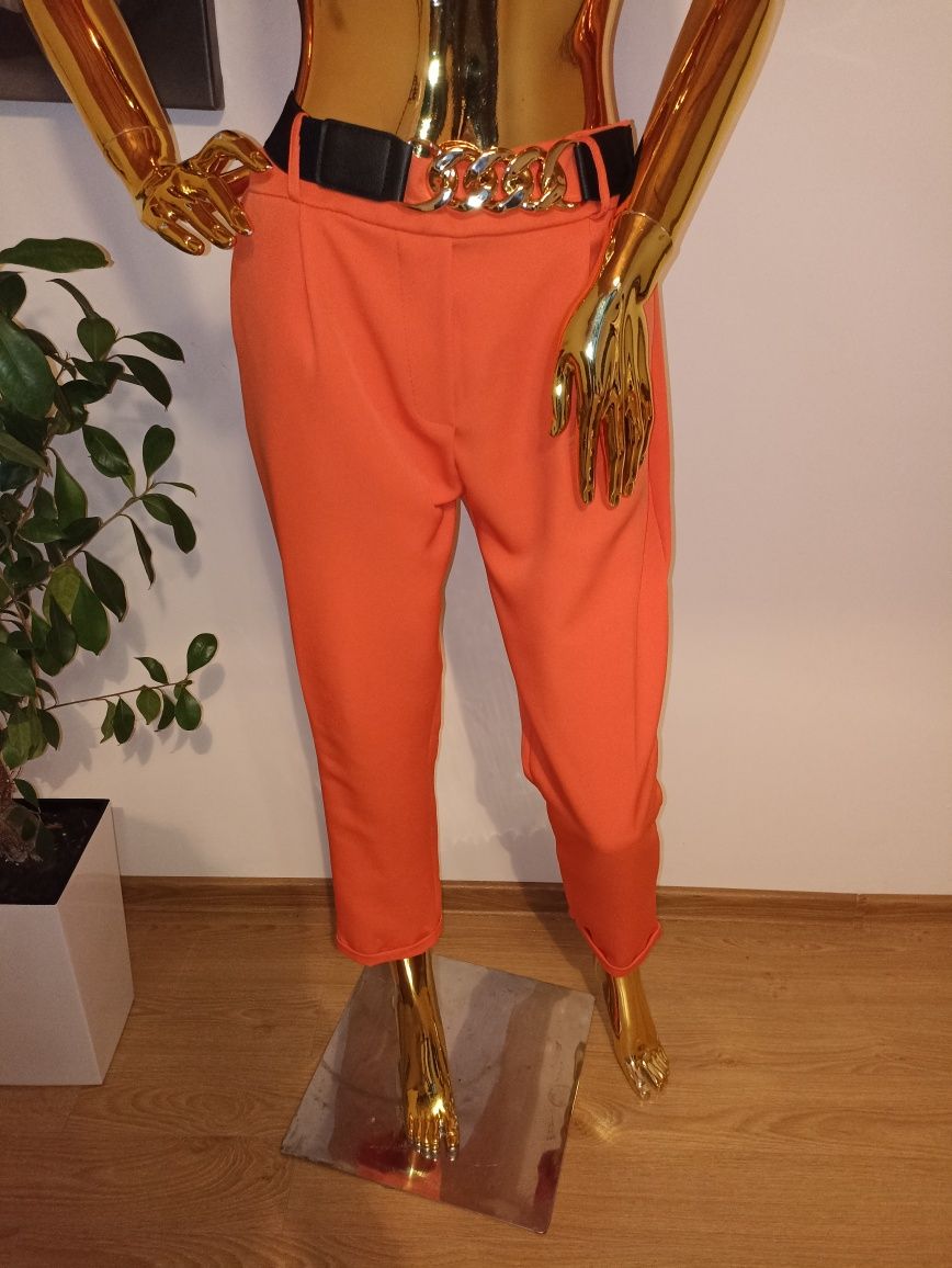 Włoski pomarańczowy garnitur damski nowy R.XL 42