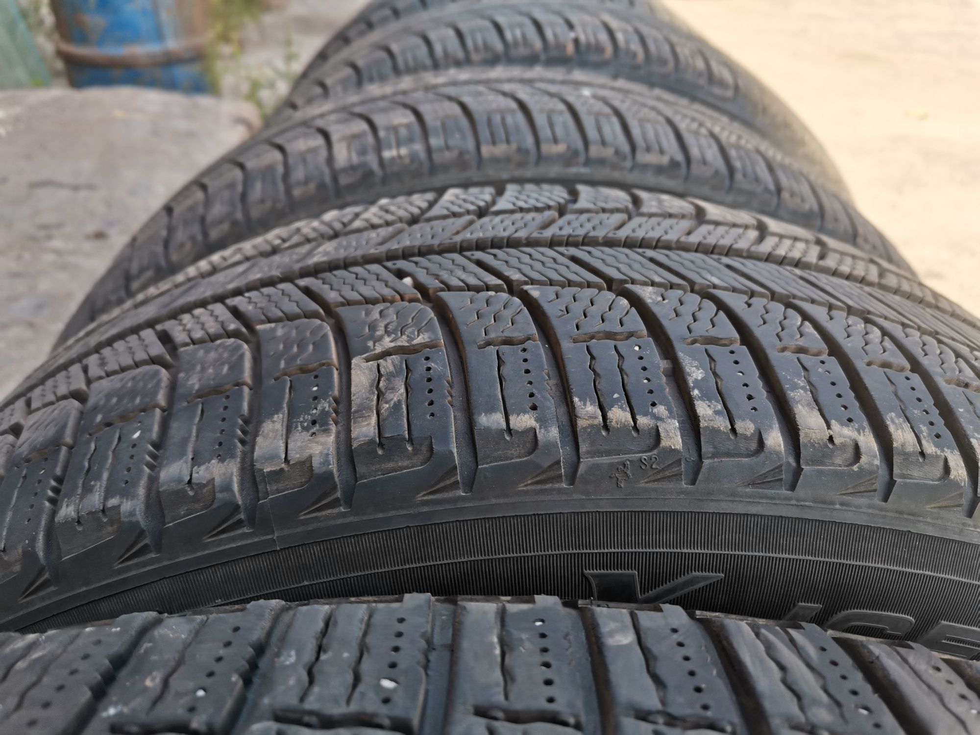 215 60 17 Michelin x-ice3 зима