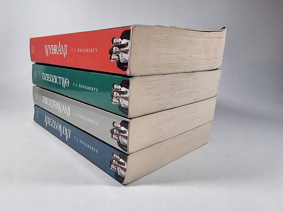 Wybrani / zestaw 4 książek / C.J. Daugherty
