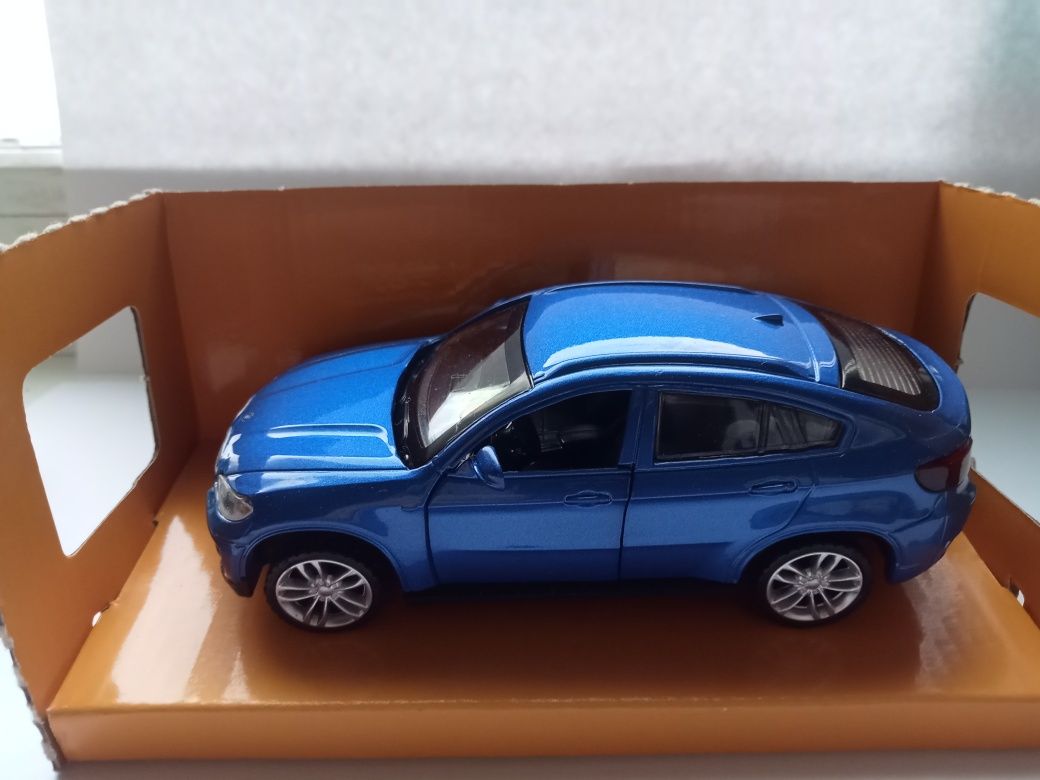Модели BMW X6/ Toyota Camry