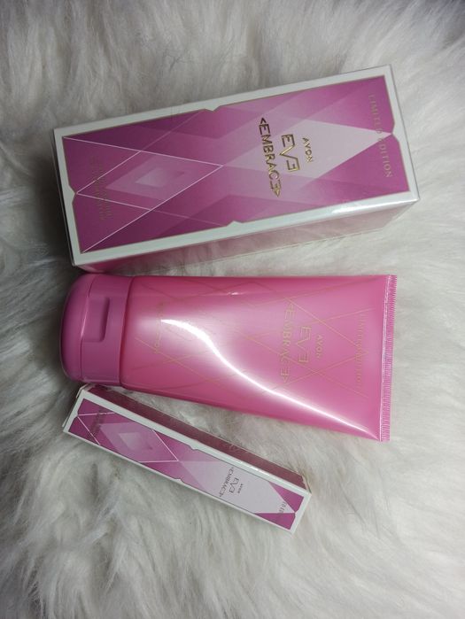 Zestaw Eve Embrace od Avon