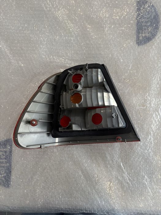Farolim direito BMW e46 (1998-2001)