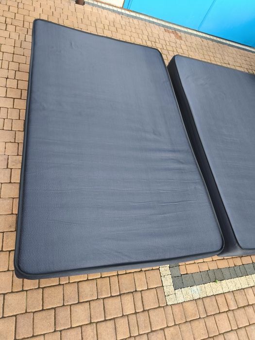 Łóżka łóżko 200x120  wys 45 cm