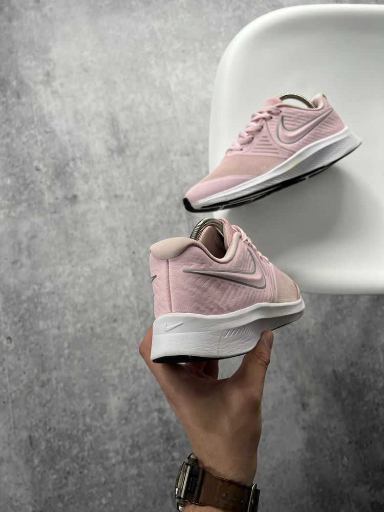 Оригінал! Жіночі кросівки Nike, Розмір 38 (24 см) Гарний стан!