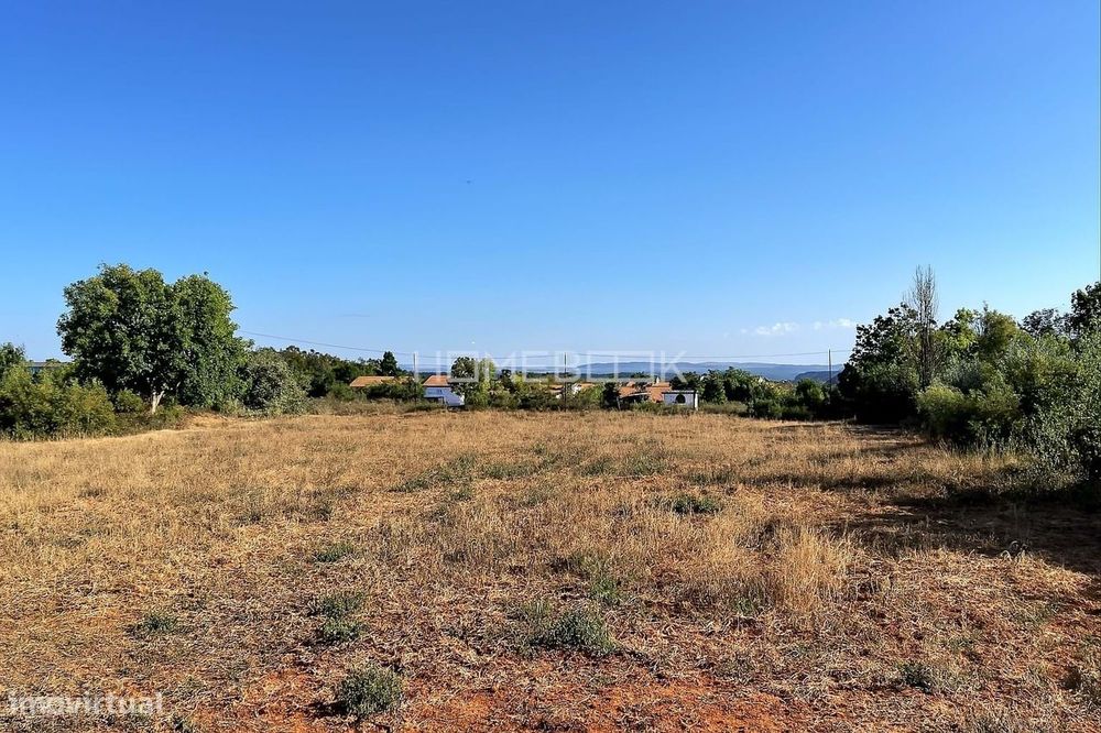 Terreno para atividades comerciais em Zibreira - Torre Novas