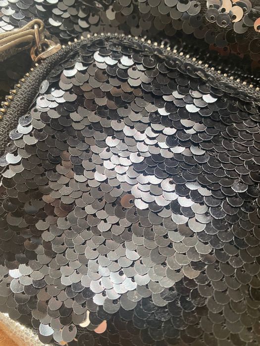 Бананка для дівчинки