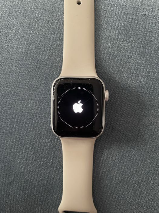 Apple Watch SE 2 generacji 40mm