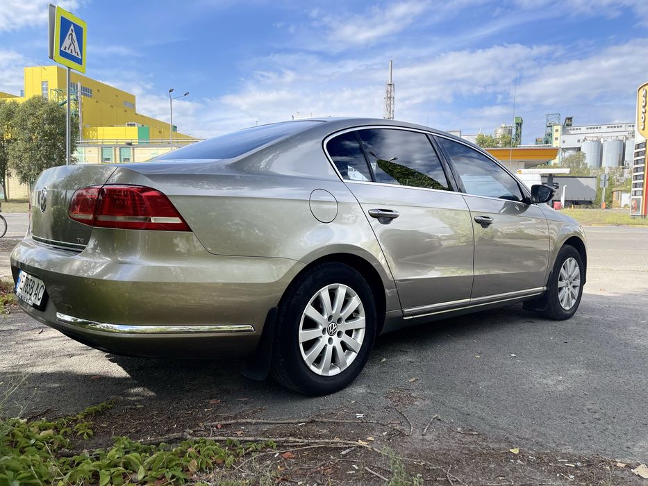 Продам свой Volkswagen Passat B7 (пассат) Highline 1.8 TSI DSG 2012рік