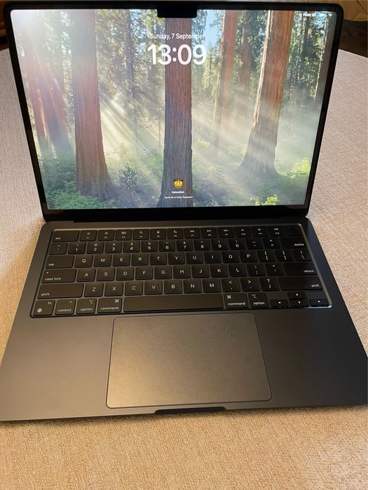 *IDEALNY* MacBook Air M2 8GB RAM 256GB SSD macOS + GRATISY ~250 zł