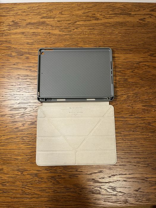 iPad 9 gen. 64 gb + Apple Pencil +etui + klawiatura Logitech K380 s