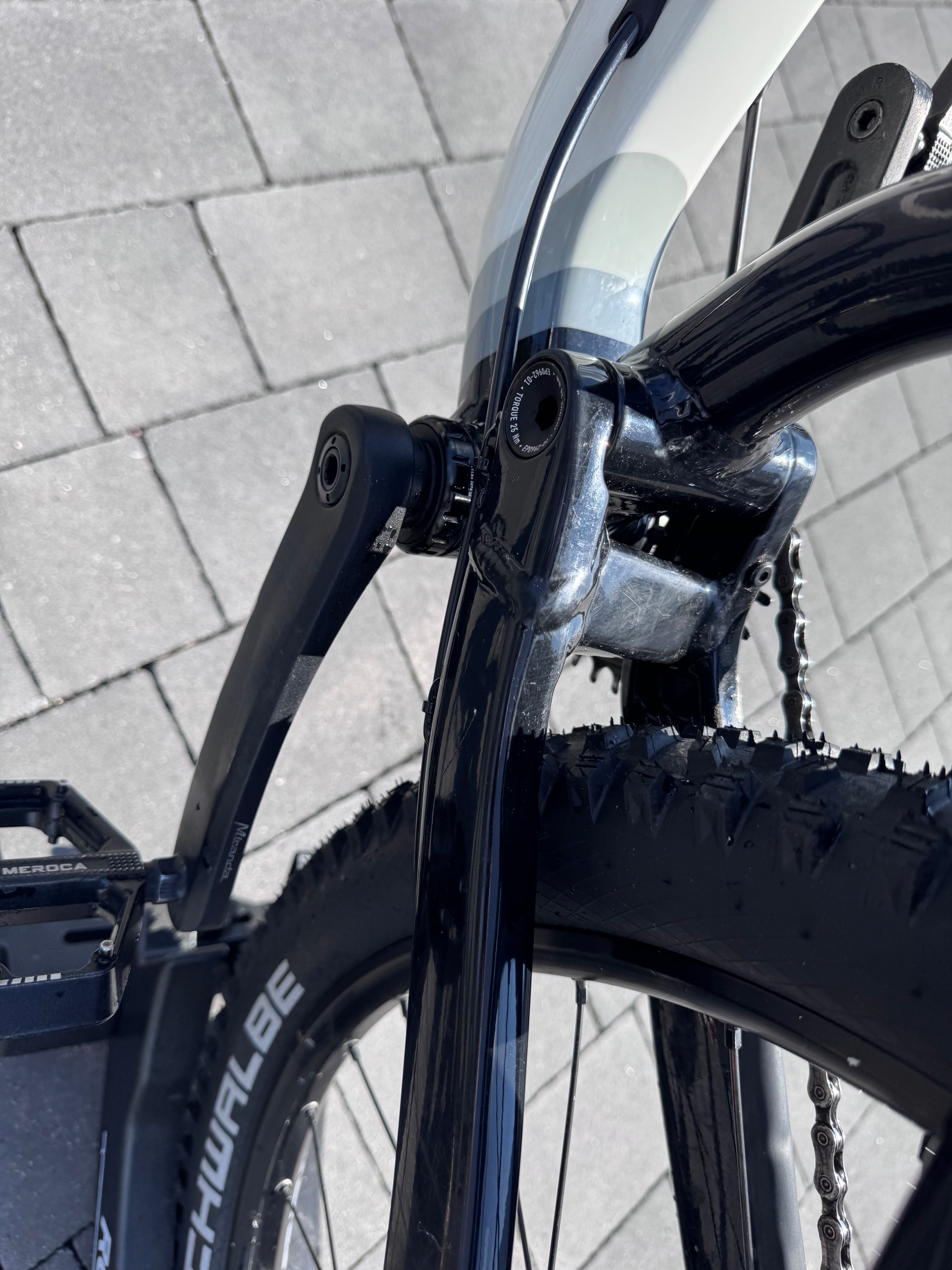 Canyon Young Hero Neuron 2023  XS