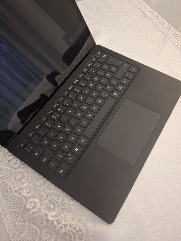 Microsoft Surface Laptop 5 Monitor 15" i7/16GB/Windows 11 Pro Czarny