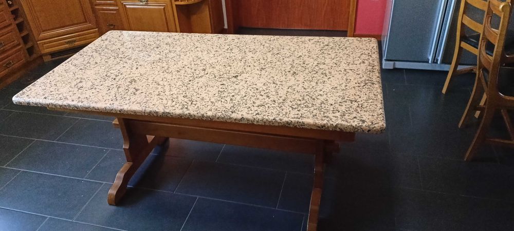 Mesa Cozinha em granito