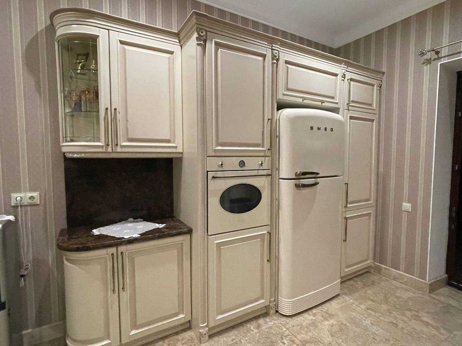 меблі кухонні шафи