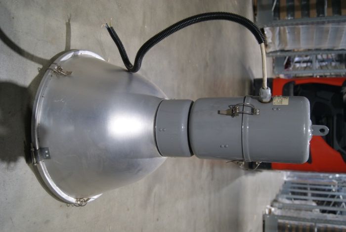 lampa sodowa przemysłowa