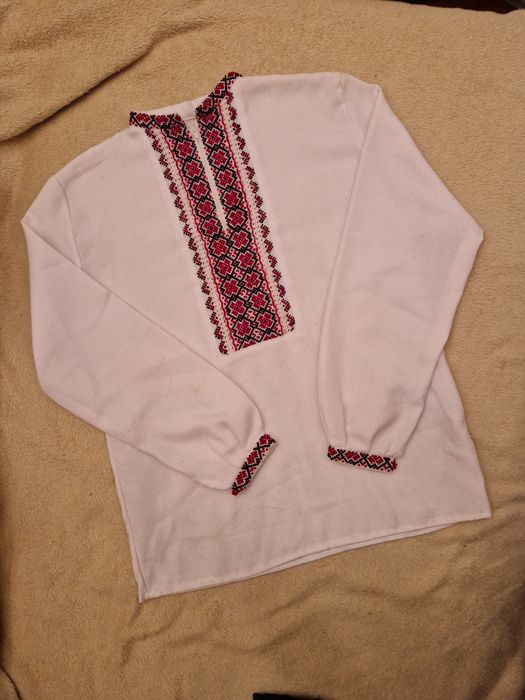 koszula haftowana, ręcznie robiona