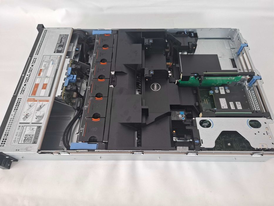 Servidor Dell PowerEdge R730 SFF 8xBays 2x E5-2680 v4 16GB