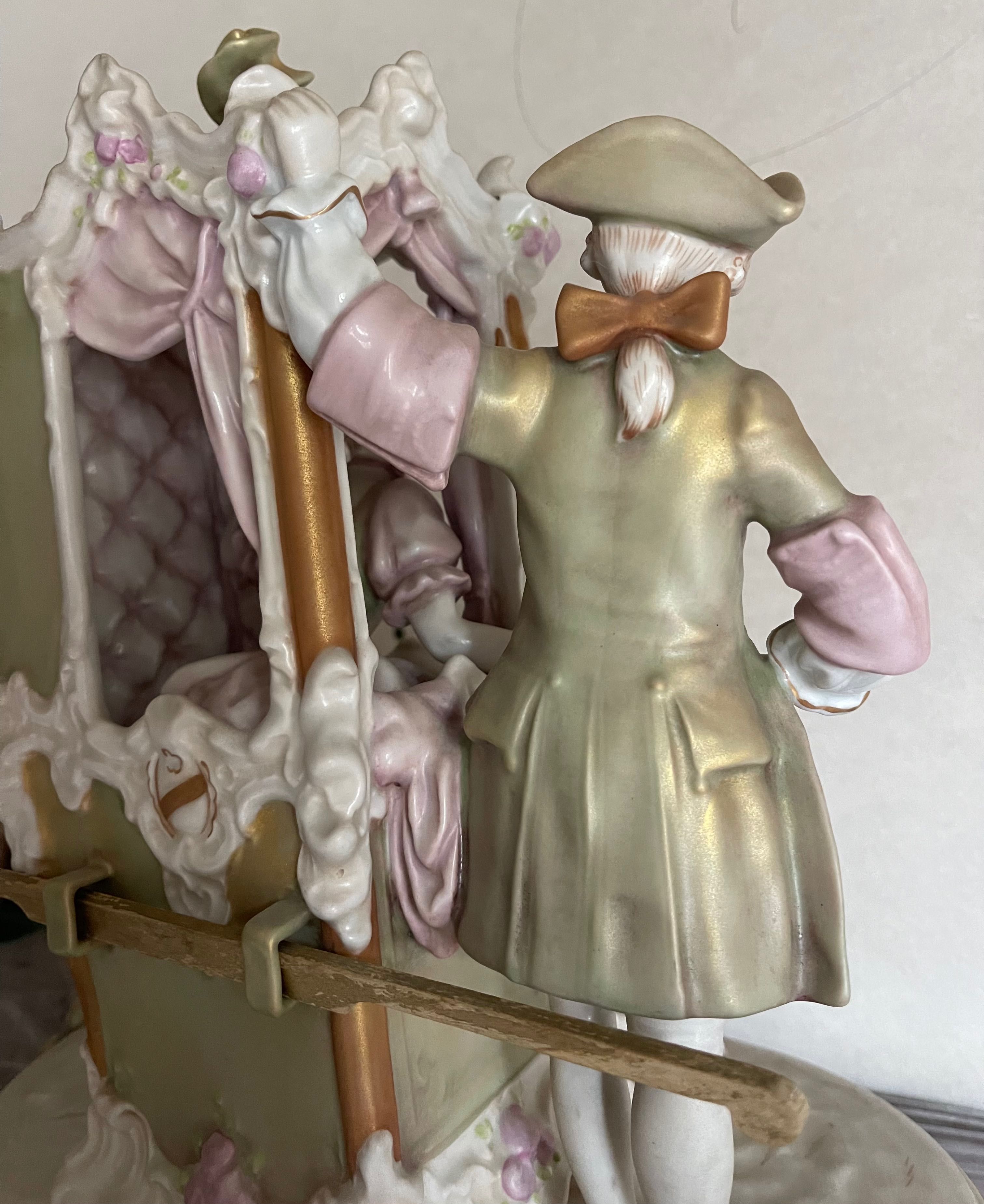 Дама с лакеями. Royal Dux Bohemia.