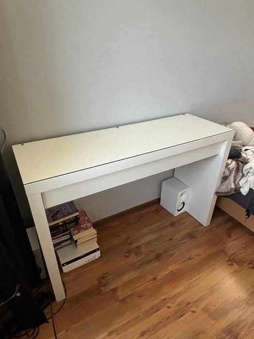 Ikea Malm - toaletka/biurko.