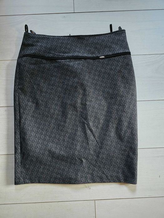 Spódnica ołówkowa 42