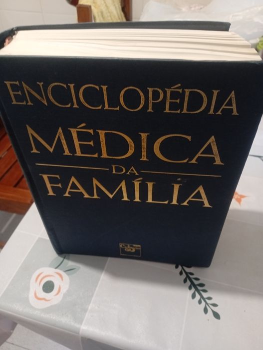 Dicionário médico de família