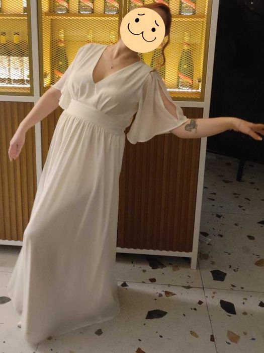 Zwiewna suknia ślubna regulowana w talii, dla wzrostu ok. 160cm petite