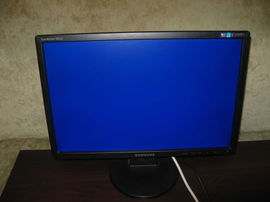 Монітор Samsung 943NW 19" ,відмінний стан!
