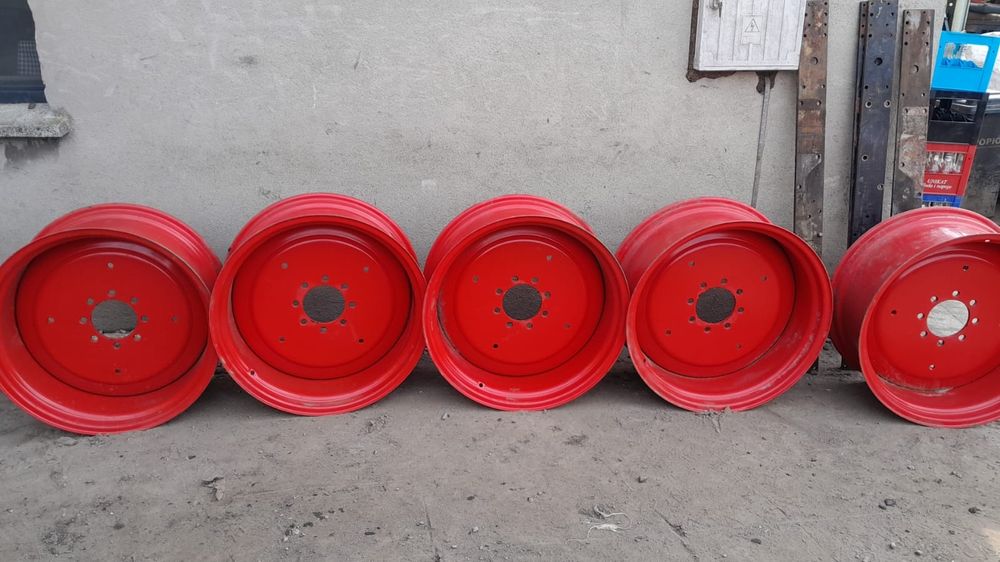 Felgi r 28 zetor Ursus MF Renault fendt jd ford pełne