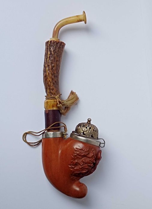 sygnowana kolekcjonerska rzeźbiona fajka