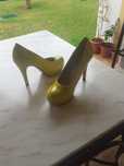 Sapatos de tacão alto