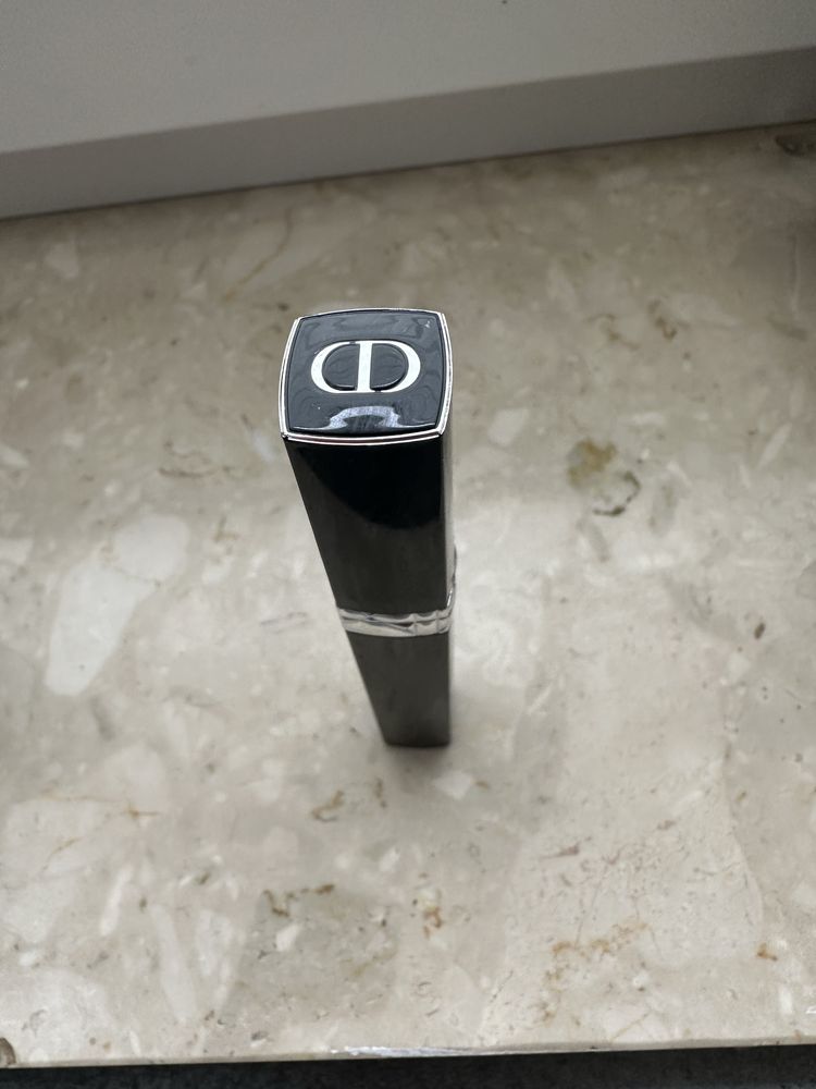 Pomadka Dior bardzo ladny mocny kolor