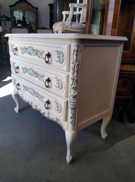 Francuska komoda Ludwik ecru z lustrem