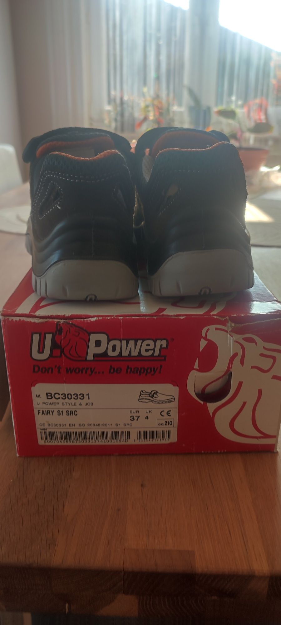 Buty BHP rozmiar 37, wkładka 25 cm, długość stopy 24.7 cm.