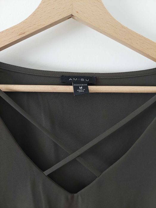 Vendo blusa meia estação com mangas abertas