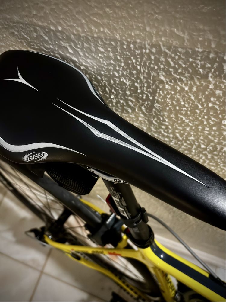 Bicicleta de estrada BH Quartz