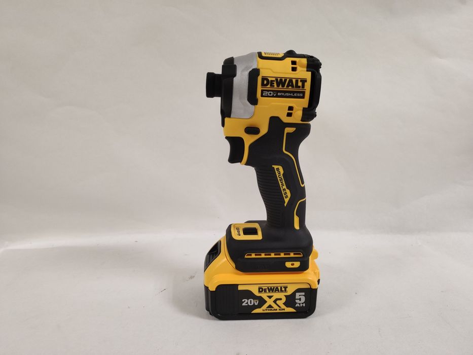 Компактний імпульсний шуруповерт DeWALT DCF850P1 XR 20Vmax Atomic