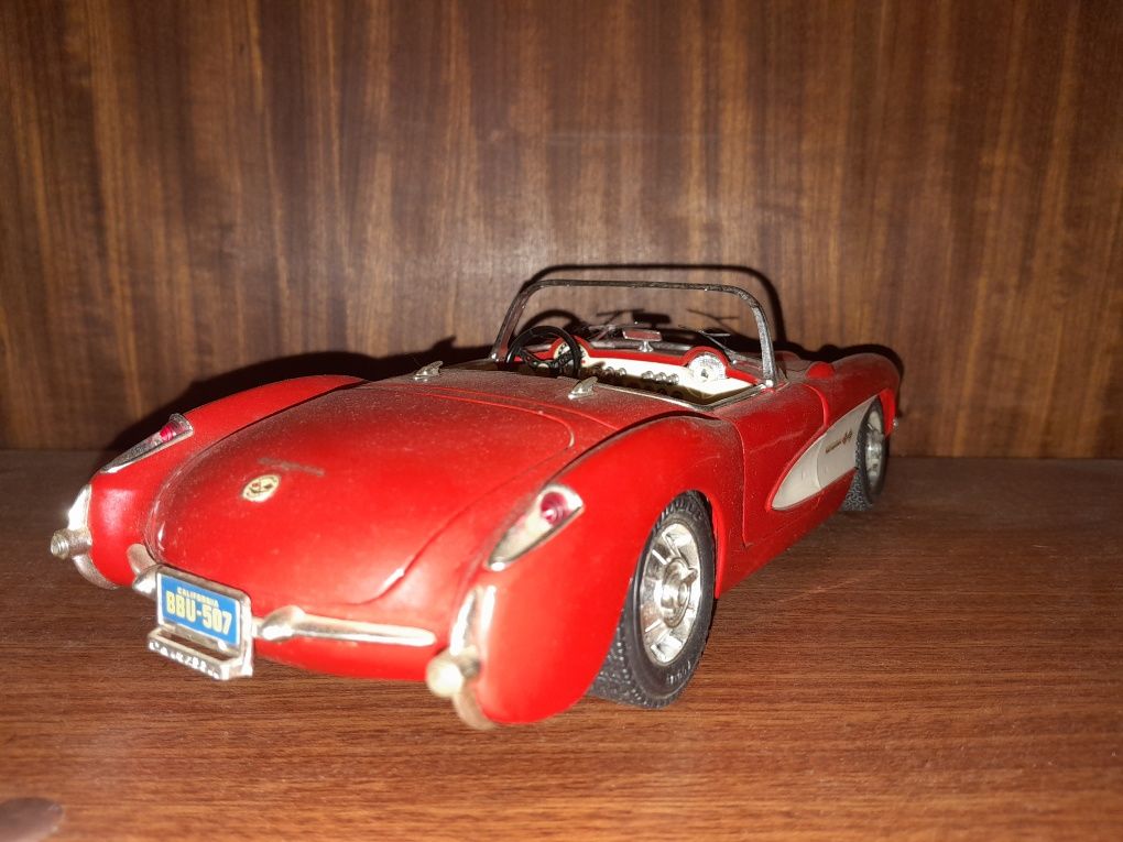 Chevrolet Corvette '57 (1:18)