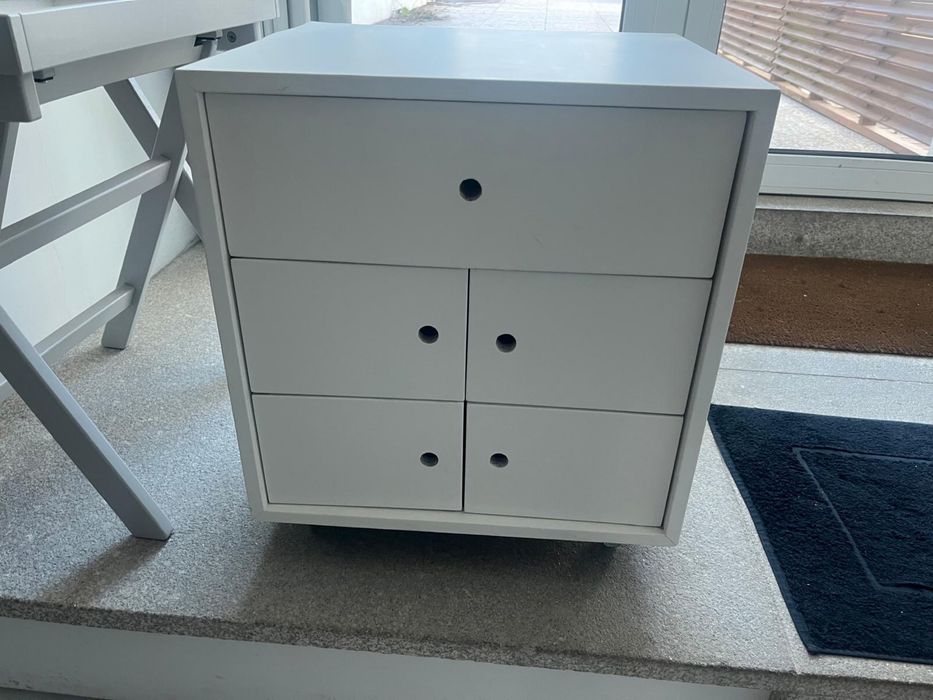 Mesa de cabeceira